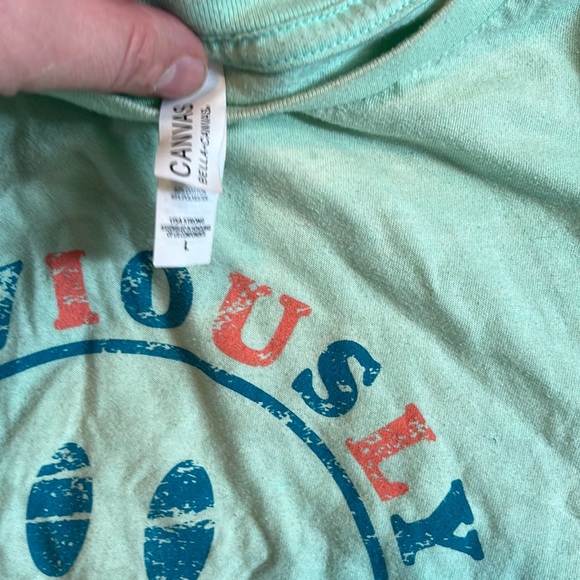 Large t shirt - Picture 2 of 4